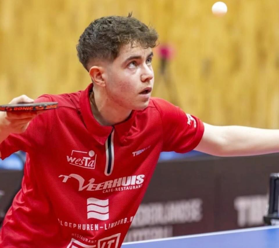 Manos Peters Nederlands kampioen dubbel JO19